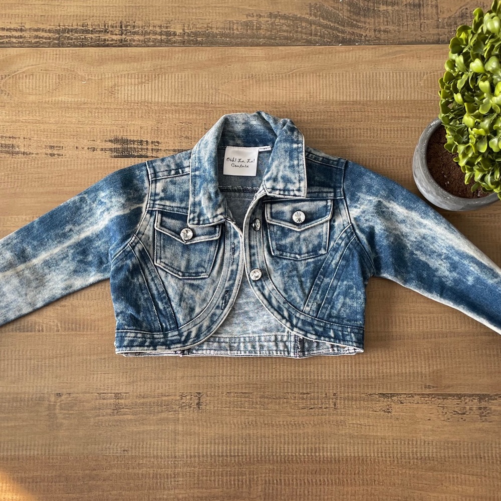 (LIKE NEW) Ooh La, La! Crystal Denim Jacket (3T)